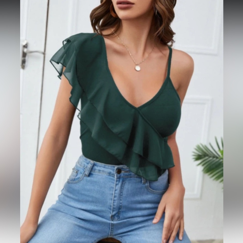 Elegant Green Ruffle One-Shoulder Top